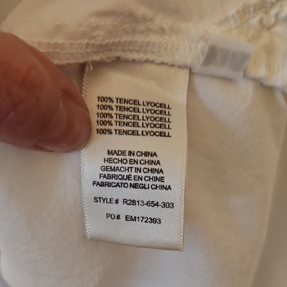 cloth & stone White Button-Down Shirt - Picture 3 of 6